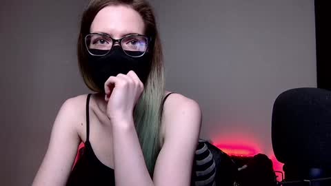 Amber non-nude model online show from 5, 12, 2024