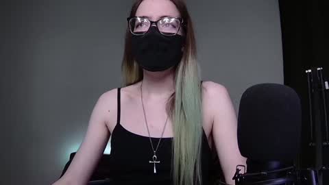 Amber non-nude model online show from 18, 12, 2024