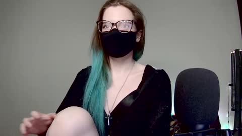 Amber non-nude model online show from 29, 1, 2025