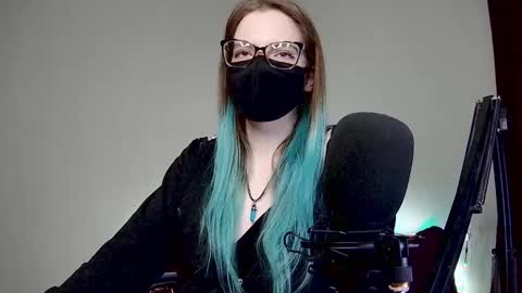 Amber non-nude model online show from 31, 1, 2025