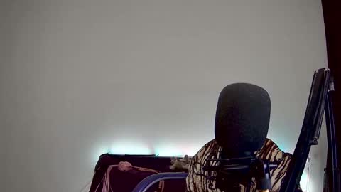 Amber non-nude model online show from 31, 1, 2025