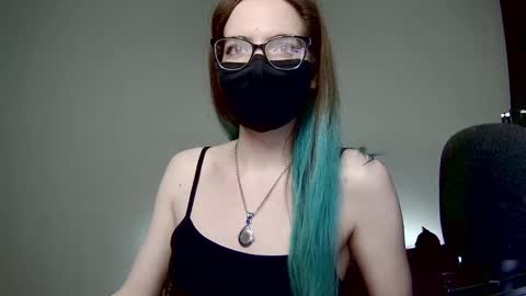 Amber non-nude model online show from 3, 2, 2025