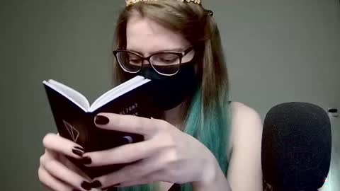 Amber non-nude model online show from 4, 3, 2025