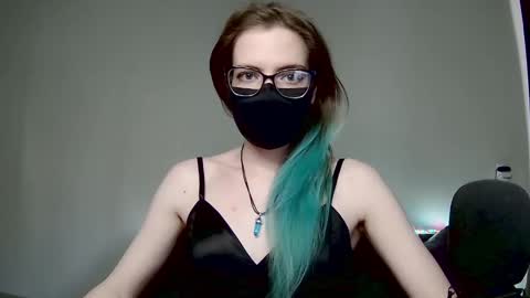 Amber non-nude model online show from 4, 3, 2025