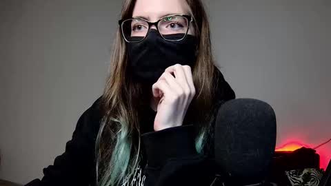 Amber non-nude model online show from 27, 9, 2025