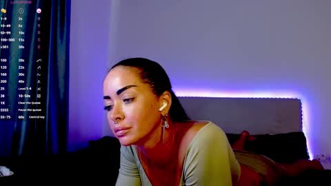 Amber online show from 8, 12, 2024