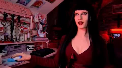 DEMONESS AMBER 666 online show from 8, 1, 2026