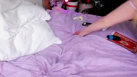 Snapshot of amberbenz chatting on 10, 2, 2026 i am here online show from 10, 2, 2026