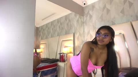 Snapshot of amberblazze chatting on 14, 10, 2025 amberblazze online show from 14, 10, 2025