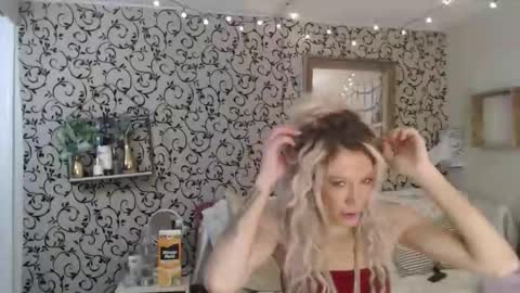 Kaligirll online show from 15, 2, 2026