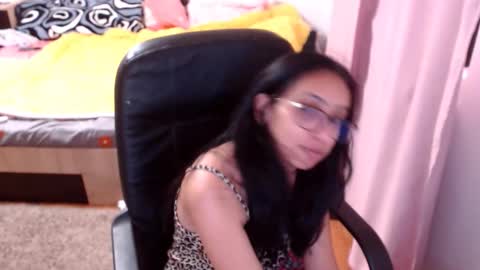 amberfox735 online show from 25, 11, 2025