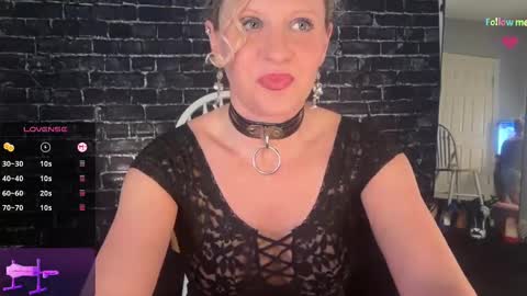 Snapshot of amberjade_aj chatting on 22, 10, 2025 Amber Jade online show from 22, 10, 2025