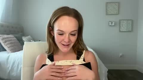 Snapshot of amberjayxox0 chatting on 14, 10, 2025 Amber online show from 14, 10, 2025