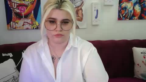 Amber online show from 15, 9, 2025