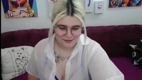 Amber online show from 4, 11, 2025