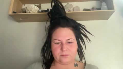 ambermoss7 online show from 11, 11, 2025