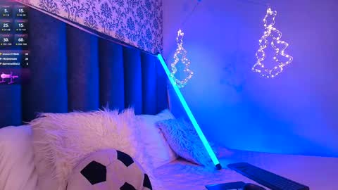 Snapshot of ambermoss_ chatting on 11, 12, 2024 Amber online show from 11, 12, 2024