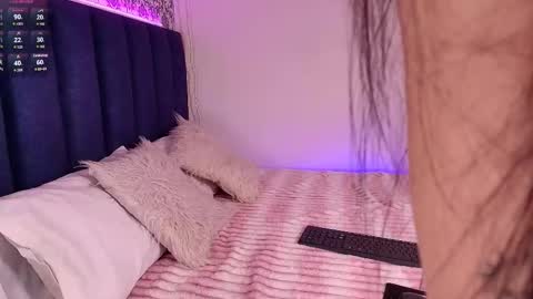 Snapshot of ambermoss_ chatting on 11, 2, 2025 Amber online show from 11, 2, 2025