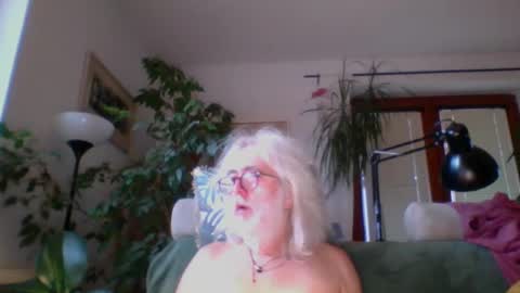 Amberr11 online show from 19, 12, 2024