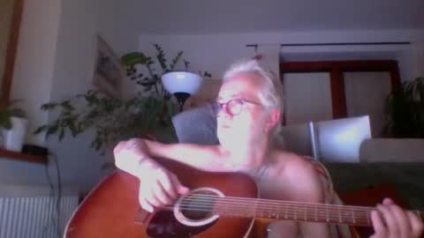 Snapshot of amberr11 chatting on 16, 10, 2025 Amberr11 online show from 16, 10, 2025