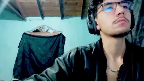 Amelia  Lucas online show from 25, 11, 2025