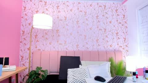 Amelia Adams online show from 20, 1, 2025