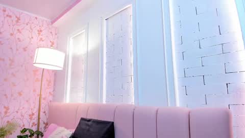 Amelia Adams online show from 8, 3, 2025