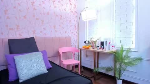 Amelia Adams online show from 11, 10, 2025