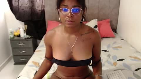 girl exsotic online show from 4, 3, 2025