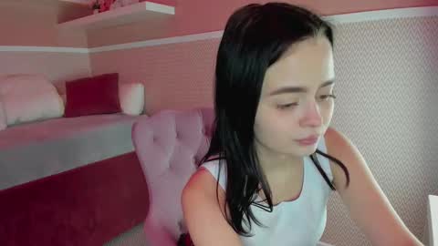 Snapshot of ameliaa_sweetie chatting on 17, 12, 2024 Linda online show from 17, 12, 2024