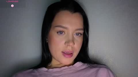 Amelia Sonk online show from 4, 3, 2026