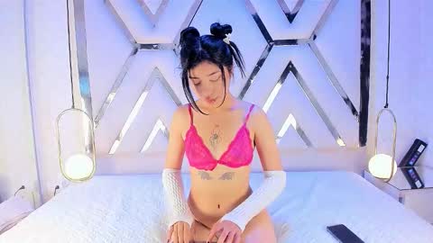 Snapshot of ameliatrevicott chatting on 15, 12, 2025 AMELIA TREVICOTT online show from 15, 12, 2025