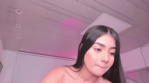 Amelie Jons online show from 12, 2, 2025