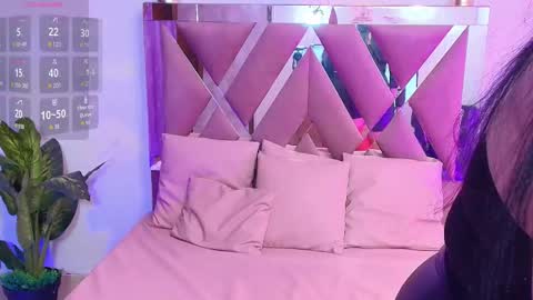 Snapshot of amely_tay chatting on 17, 10, 2025 AMELY online show from 17, 10, 2025