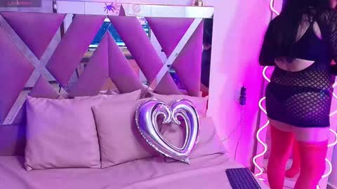 Snapshot of amely_tay chatting on 18, 10, 2025 AMELY online show from 18, 10, 2025