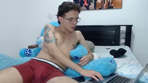 Snapshot of americanbig_dick chatting on 17, 12, 2024 Lucian online show from 17, 12, 2024