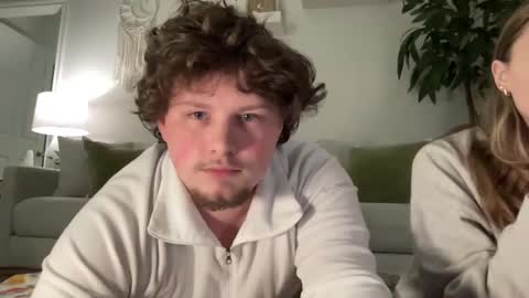 americanboy481128 online show from 28, 2, 2025