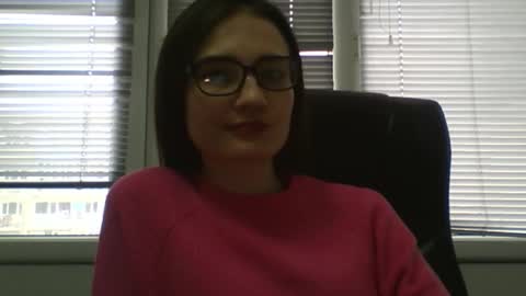 Julia  online show from 18, 2, 2025