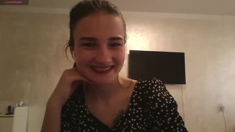 Julia  online show from 7, 3, 2025