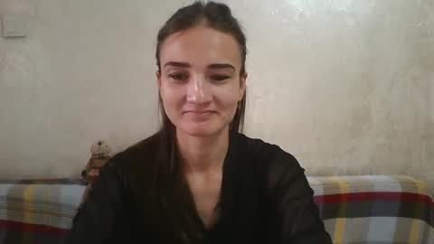 Julia  online show from 26, 9, 2025