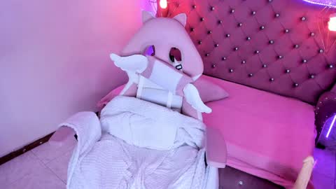      online show from 8, 1, 2025