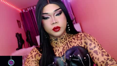 Queen Mireska online show from 9, 10, 2025