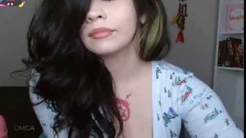 Snapshot of amilustxx chatting on 19, 11, 2025 amilust online show from 19, 11, 2025