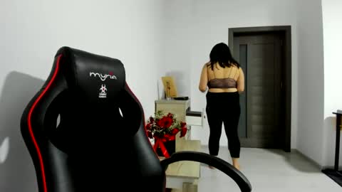 Amiraisa online show from 3, 2, 2025