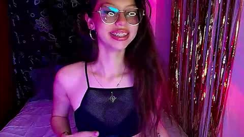 Snapshot of ammeliejoy chatting on 5, 11, 2025 Ammelie online show from 5, 11, 2025