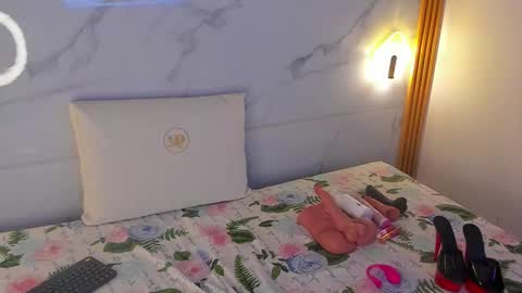 Ammie kova online show from 24, 9, 2025