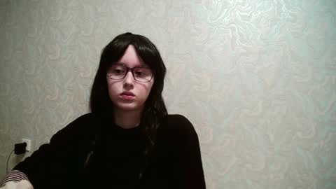 Amomira honeyx online show from 13, 4, 2026