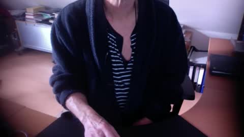 Amor2200 online show from 22, 11, 2025