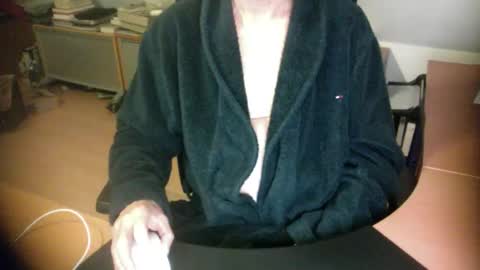 Amor2200 online show from 14, 3, 2026