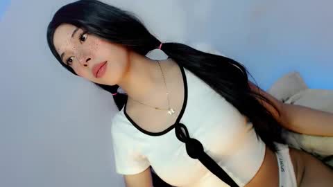 Snapshot of amor_pleasure chatting on 7, 12, 2024 Belle Tylor online show from 7, 12, 2024